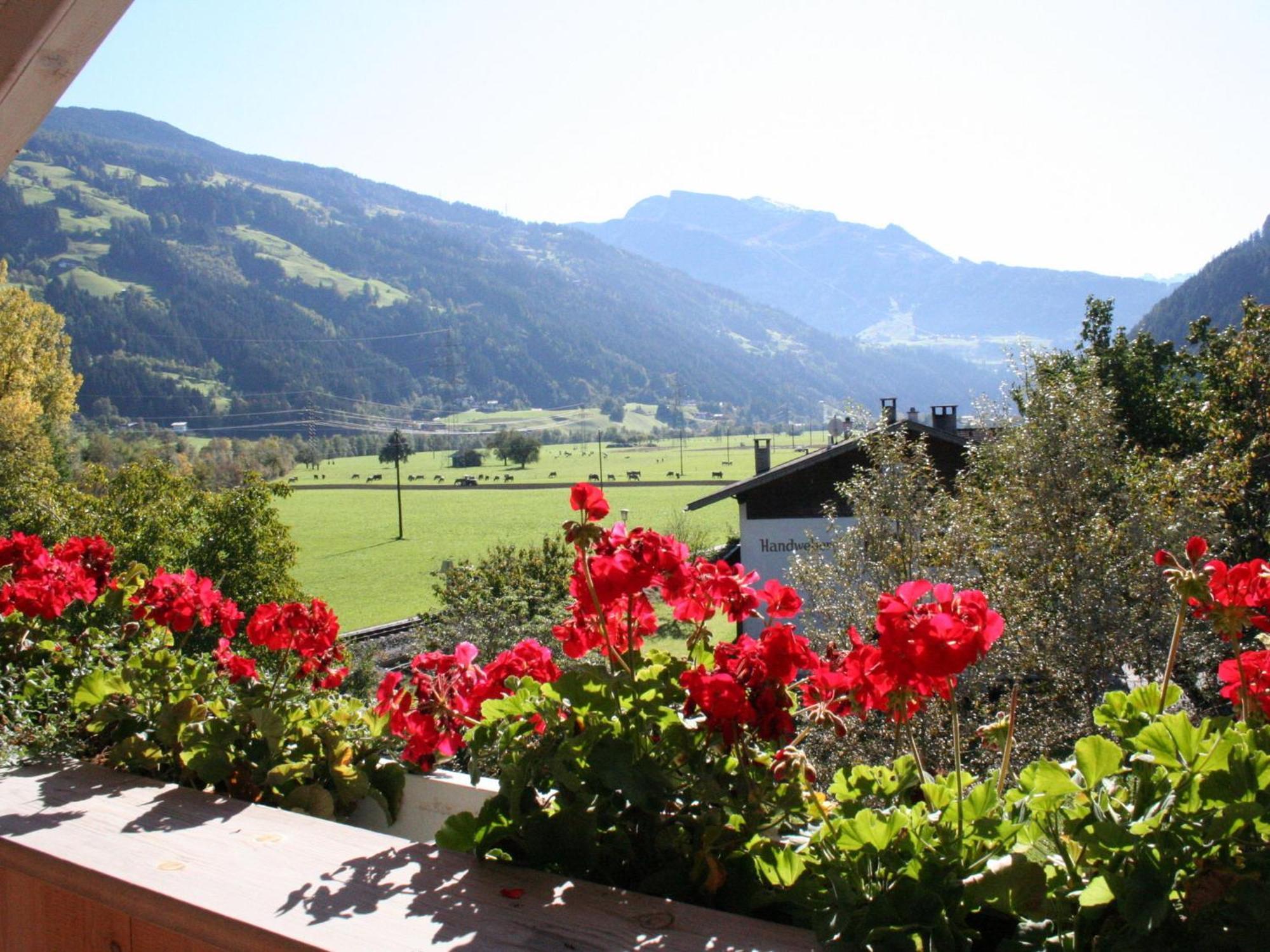 Apartment With Terrace In Aschau Im Zillertal Zewnętrze zdjęcie